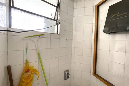 Apartamento à venda com 90m², 3 quartos e 1 vaga Apartamento à venda com 90m², 3 quartos e 1 vagaBanheiro de serviço