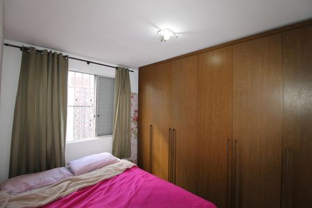 Quarto 1 de apartamento para alugar com 2 quartos, 48m² em Jardim do Tiro, São Paulo