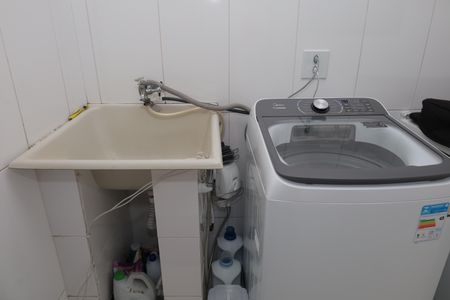 Casa à venda com 70m², 2 quartos e 1 vagaÁrea de Serviço