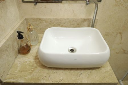 Casa à venda com 70m², 2 quartos e 1 vagaBanheiro 1