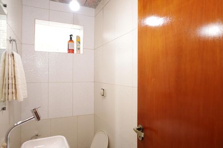 Casa à venda com 70m², 2 quartos e 1 vagaBanheiro 2 - Lavabo