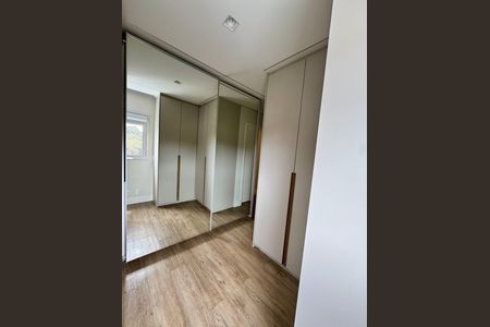 Closet da suíte 1 de apartamento à venda com 3 quartos, 116m² em Umuarama, Osasco