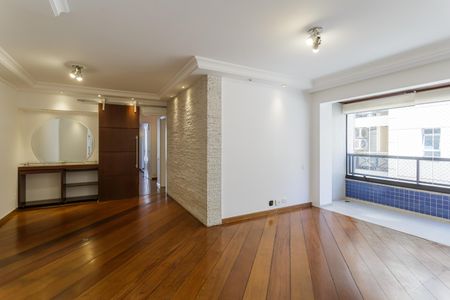 Sala de apartamento à venda com 3 quartos, 116m² em Indianópolis, São Paulo