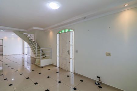 Casa à venda com 184m², 3 quartos e 2 vagasSala