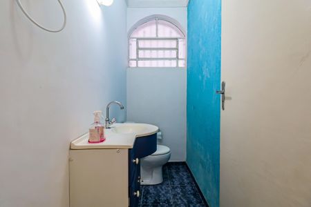 Casa à venda com 184m², 3 quartos e 2 vagasLavabo