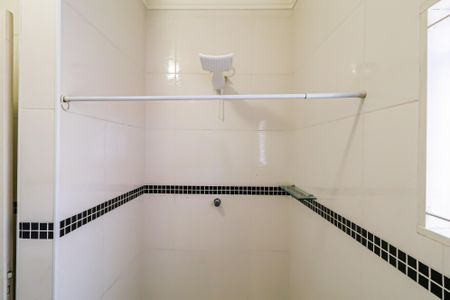 Casa à venda com 184m², 3 quartos e 2 vagasBanheiro social