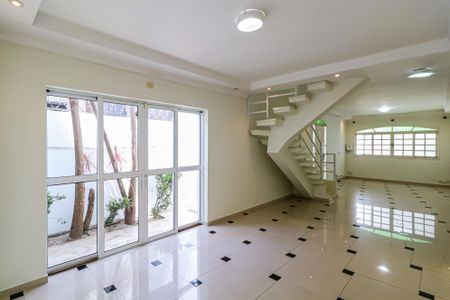 Casa à venda com 184m², 3 quartos e 2 vagasSala