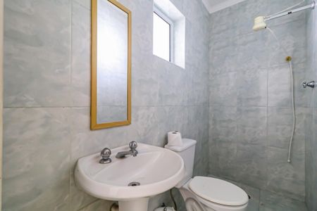 Casa à venda com 184m², 3 quartos e 2 vagasBanheiro de serviço