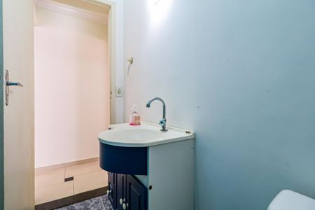 Casa à venda com 184m², 3 quartos e 2 vagasLavabo