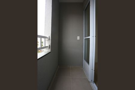 Apartamento para alugar com 32m², 2 quartos e sem vaga Apartamento para alugar com 32m², 2 quartos e sem vagaVaranda