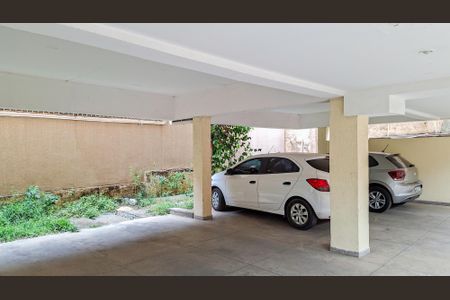 Apartamento à venda com 174m², 4 quartos e 4 vagas Apartamento à venda com 174m², 4 quartos e 4 vagasGaragem