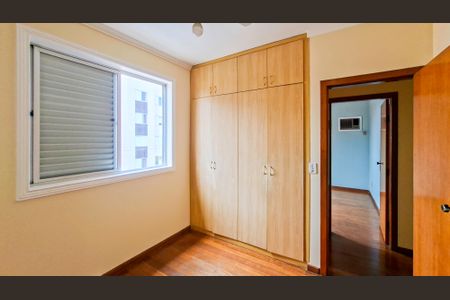 Apartamento à venda com 174m², 4 quartos e 4 vagas Apartamento à venda com 174m², 4 quartos e 4 vagasQuarto