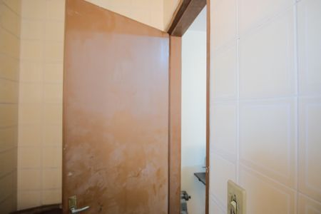 Casa à venda com 235m², 3 quartos e 4 vagasBanheiro de serviço