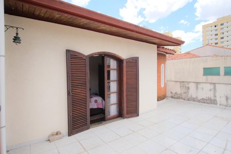 Casa à venda com 235m², 3 quartos e 4 vagasVaranda da Suíte