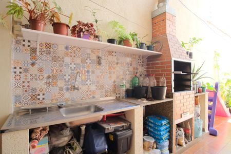 Casa à venda com 235m², 3 quartos e 4 vagasQuintal