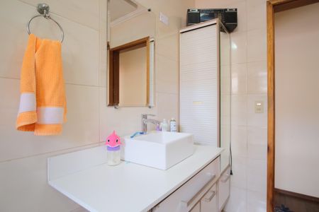 Casa à venda com 235m², 3 quartos e 4 vagasBanheiro 2