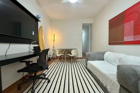 Sala de apartamento para alugar com 2 quartos, 50m² em Leme, Rio de Janeiro