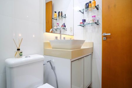 Apartamento à venda com 140m², 4 quartos e 2 vagasBanheiro da suíte 1