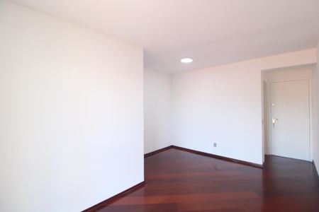 Apartamento para alugar com 2 quartos, 75m² em Vila Sofia, São Paulo