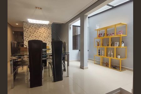 Casa à venda com 4 quartos, 219m² em Alto da Mooca, São Paulo