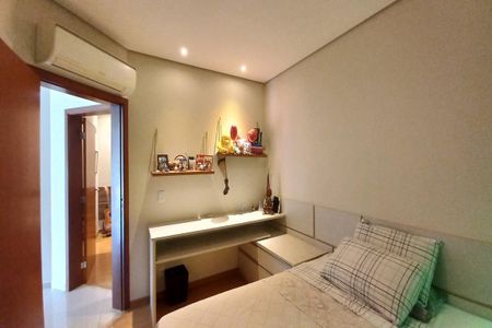 Casa de condomínio à venda com 313m², 3 quartos e 6 vagasQuarto 3 - Suíte