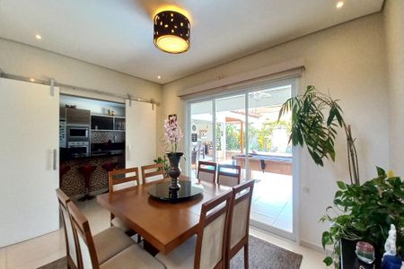 Casa de condomínio à venda com 313m², 3 quartos e 6 vagasSala de Jantar