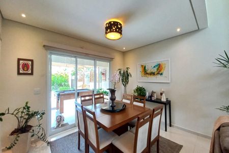 Casa de condomínio à venda com 313m², 3 quartos e 6 vagasSala de Jantar