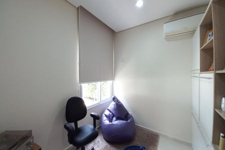 Casa de condomínio à venda com 313m², 3 quartos e 6 vagasEscritório