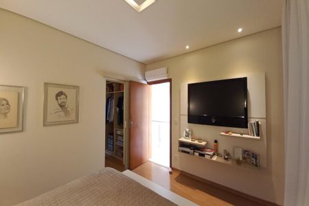 Casa de condomínio à venda com 313m², 3 quartos e 6 vagasQuarto 1 - Suíte 