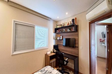 Casa de condomínio à venda com 313m², 3 quartos e 6 vagasQuarto 2 - Suíte