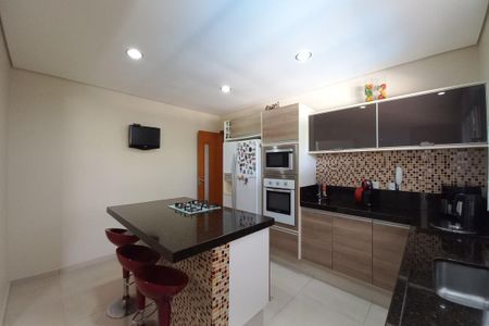 Casa de condomínio à venda com 313m², 3 quartos e 6 vagasCozinha 