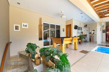 Casa de condomínio à venda com 313m², 3 quartos e 6 vagasSala de Jogos