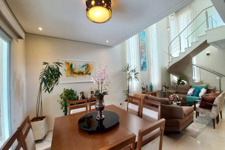 Casa de condomínio à venda com 313m², 3 quartos e 6 vagasSala de Jantar