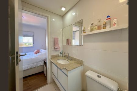 Apartamento à venda com 101m², 2 quartos e 2 vagasBanheiro da Suíte