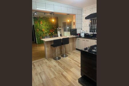 Casa à venda com 4 quartos, 215m² em Jardim Las Vegas, Santo André