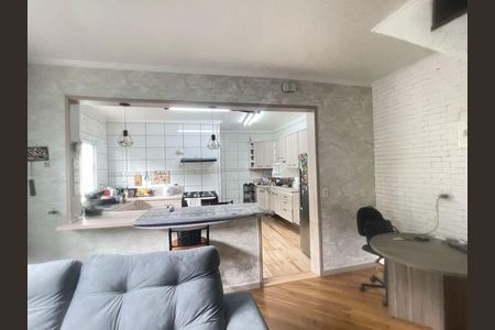 Casa à venda com 4 quartos, 215m² em Jardim Las Vegas, Santo André