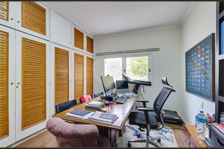 Casa à venda com 4 quartos, 380m² em Granja Julieta, São Paulo