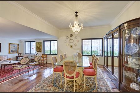 Casa à venda com 4 quartos, 380m² em Granja Julieta, São Paulo