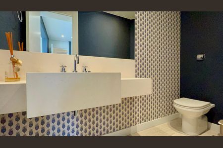 Apartamento para alugar com 230m², 2 quartos e 3 vagas Apartamento para alugar com 230m², 2 quartos e 3 vagasLavabo