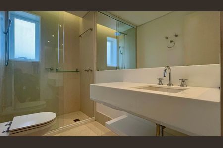 Apartamento para alugar com 230m², 2 quartos e 3 vagas Apartamento para alugar com 230m², 2 quartos e 3 vagasBanheiro