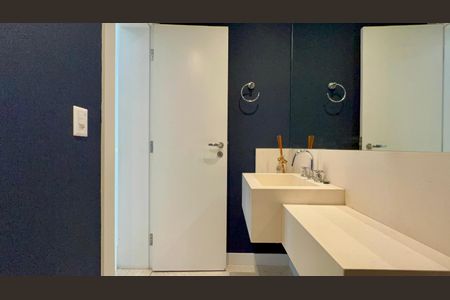 Apartamento para alugar com 230m², 2 quartos e 3 vagas Apartamento para alugar com 230m², 2 quartos e 3 vagasLavabo
