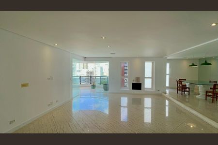 Apartamento para alugar com 230m², 2 quartos e 3 vagas Apartamento para alugar com 230m², 2 quartos e 3 vagasSala