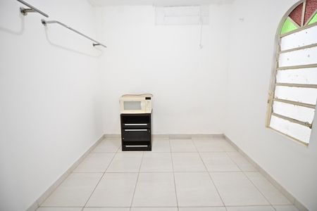 Casa para alugar com 250m², 2 quartos e 2 vagasQuarto