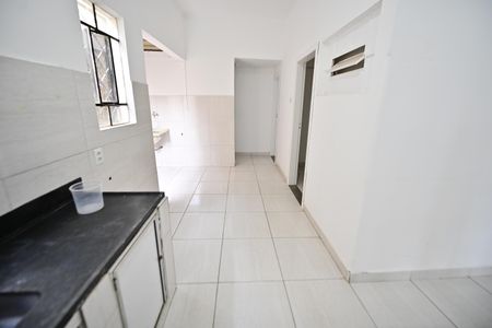 Casa para alugar com 250m², 2 quartos e 2 vagasCozinha