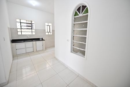 Casa para alugar com 250m², 2 quartos e 2 vagasCozinha