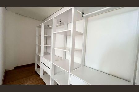 Apartamento à venda com 197m², 4 quartos e 4 vagas