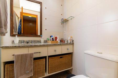 Apartamento à venda com 126m², 3 quartos e 3 vagasBanheiro da Suíte