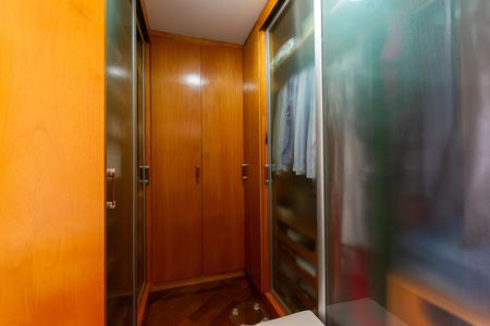 Apartamento à venda com 126m², 3 quartos e 3 vagasSuíte - Closet