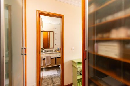 Apartamento à venda com 126m², 3 quartos e 3 vagasSuíte - Closet