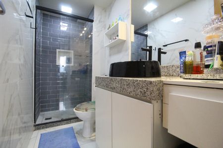 Apartamento à venda com 60m², 2 quartos e 1 vagaBanheiro Social